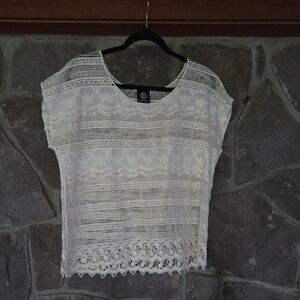 Bobeau Cream Lace Blouse